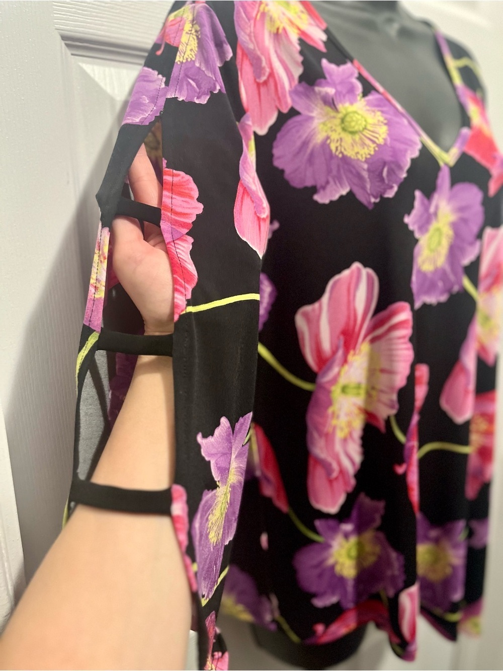 Joseph Ribkoff Top Blouse Floral Black 8 Medium Long Open Sleeve asymmetrical - Picture 2 of 8